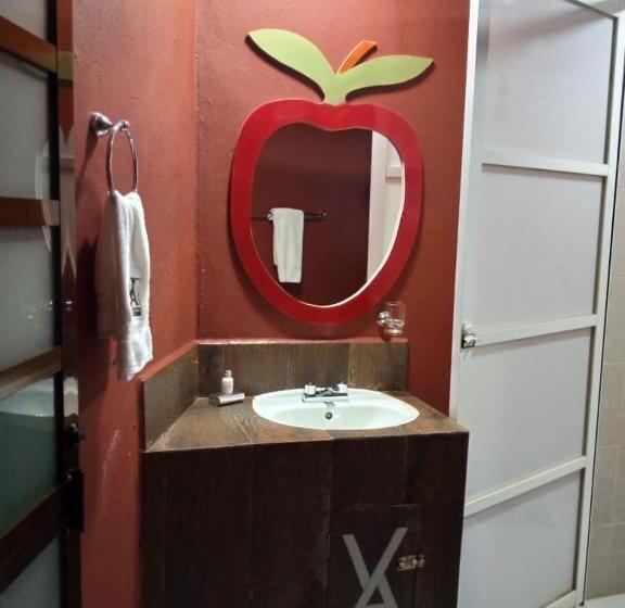 جناح عائلي, Posada Victor Antonio