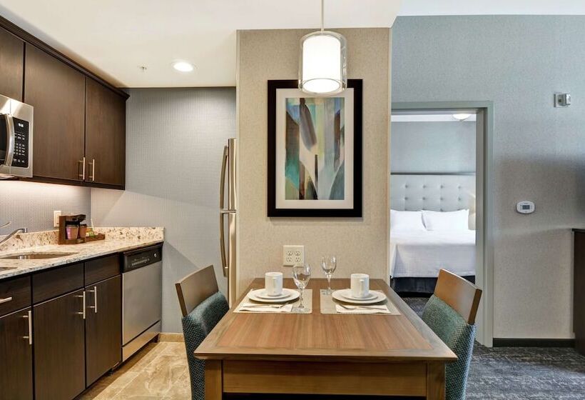 Люкс 2 Спальни, Homewood Suites By Hilton Poughkeepsie
