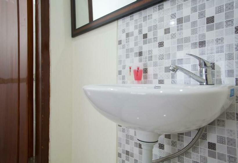 Quarto Estandar, Reddoorz @ Panglima Sudirman Probolinggo