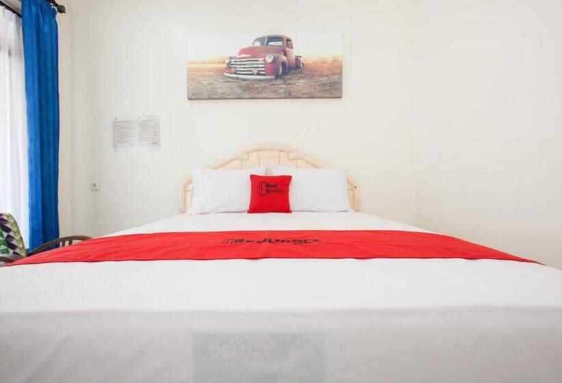 Quarto Deluxe, Reddoorz @ Panglima Sudirman Probolinggo