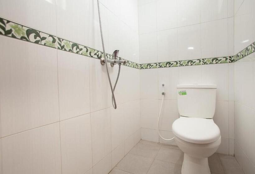 Quarto Deluxe, Reddoorz @ Panglima Sudirman Probolinggo