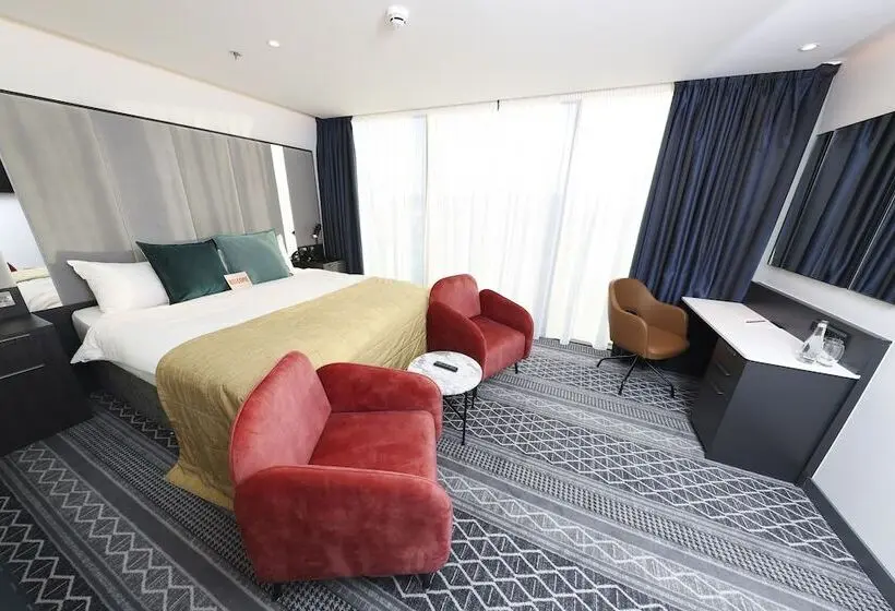 اتاق لوکس, Marlin Hotel Stephens Green