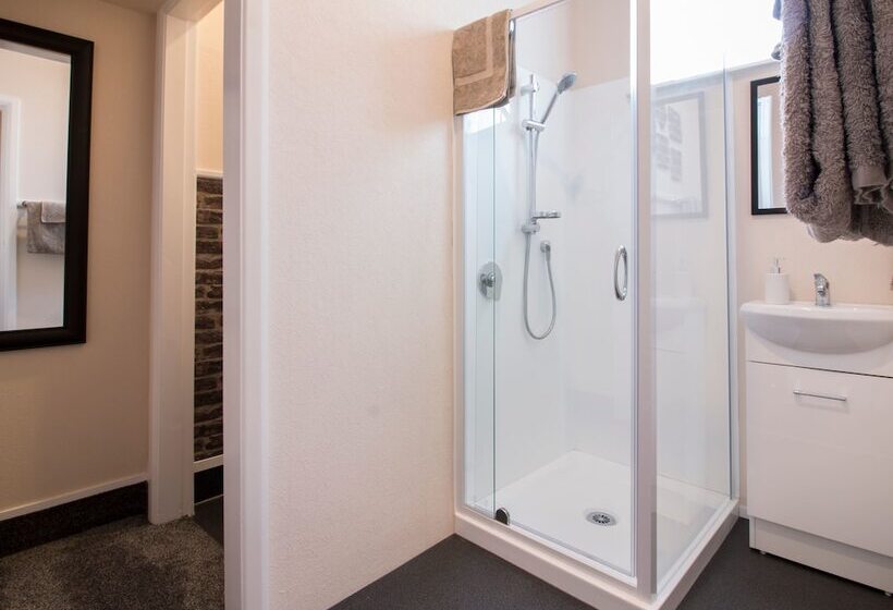 חדר סטנדרט, Masonic