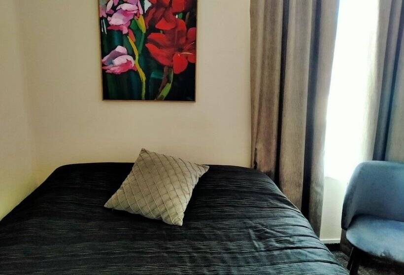 חדר סטנדרט, Masonic