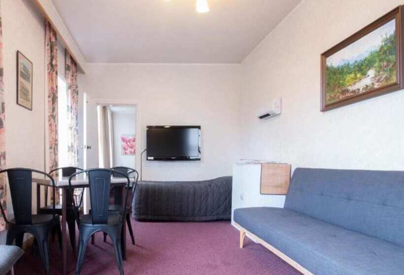 חדר משפחתי, Masonic