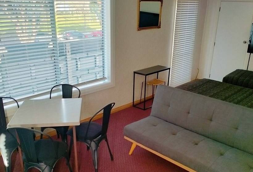 חדר משפחתי, Masonic