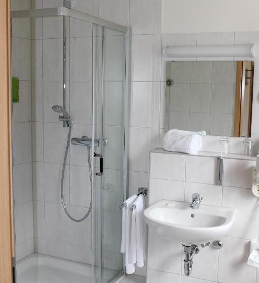 标准单人间, Boardinghouse My Maison