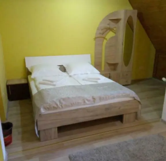 اتاق استاندارد سه تخته با بالکن, Casa Vio