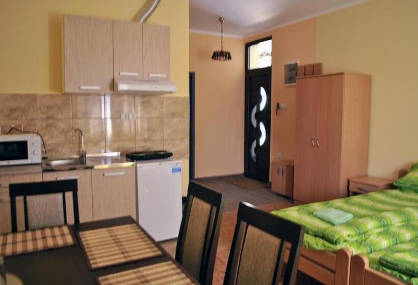 آپارتمان 2 خوابه, Eco Rural Tourism Association Skorenovac