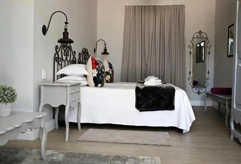 Perhehuone, French Karoo Guesthouse