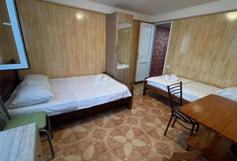 اتاق استاندارد, Guest House Guram