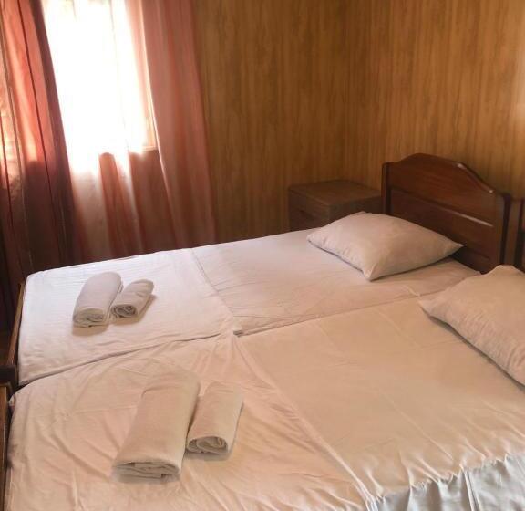 اتاق استاندارد چهار تخته, Guest House Guram