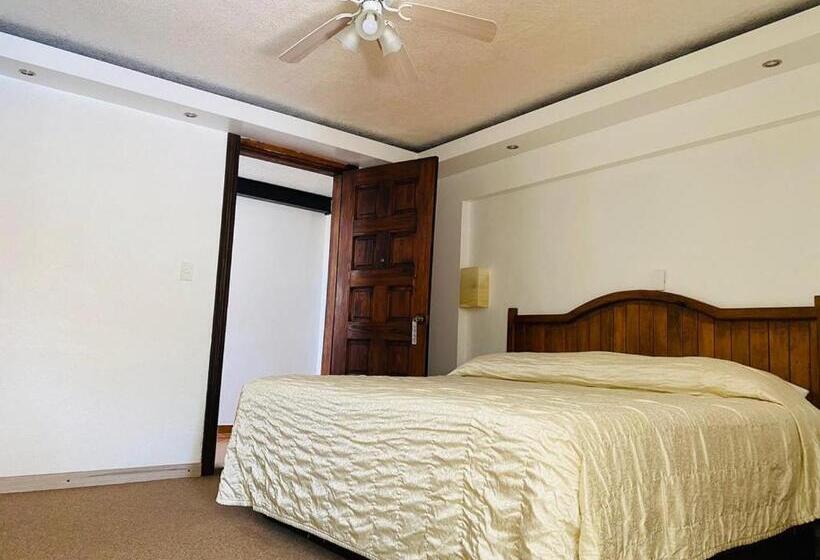 غرفة قياسية, La Mansión