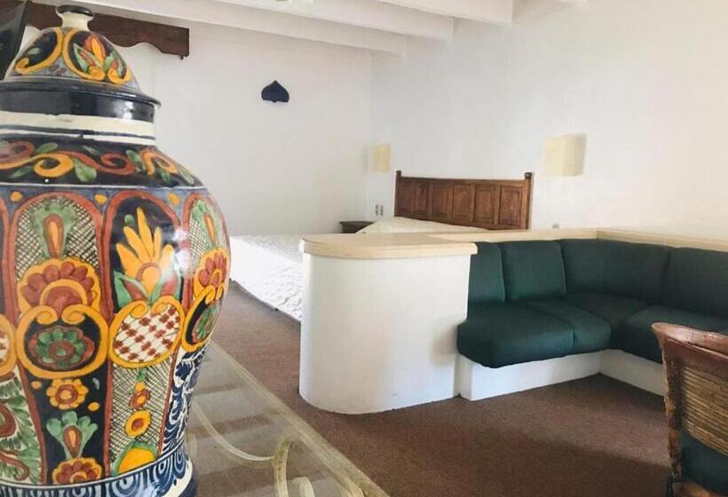 جناح, La Mansión