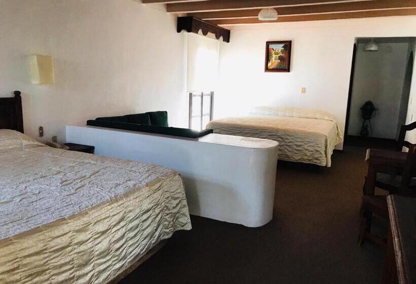 جناح, La Mansión