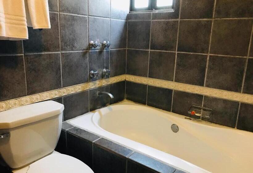 جناح, La Mansión