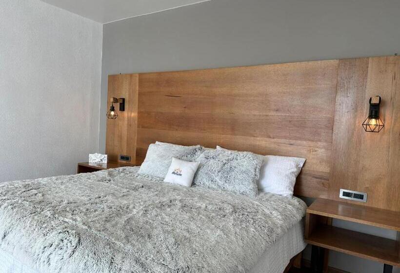 جناح مزود بتراس, La Mansión