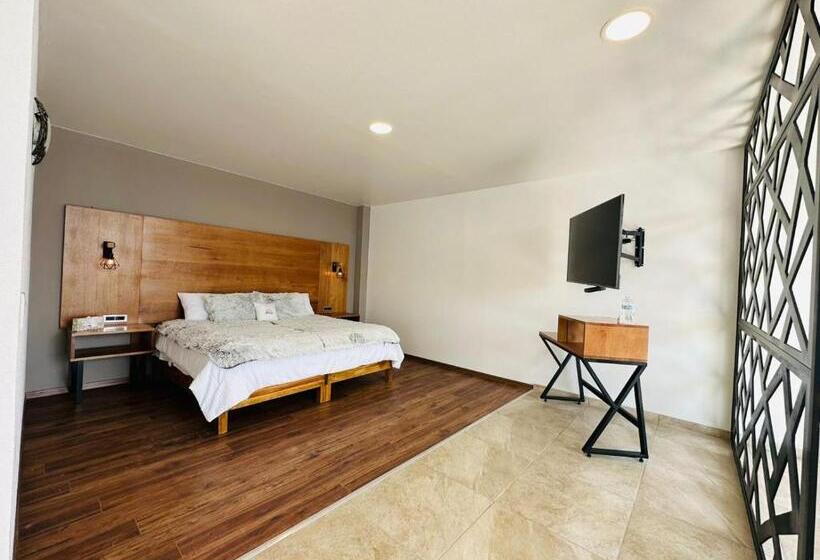 جناح مزود بتراس, La Mansión