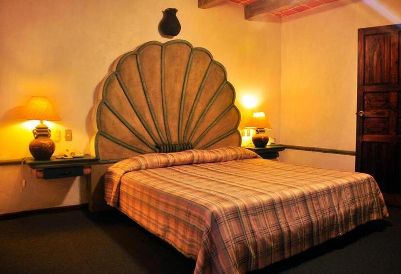 غرفة قياسية, La Mansión