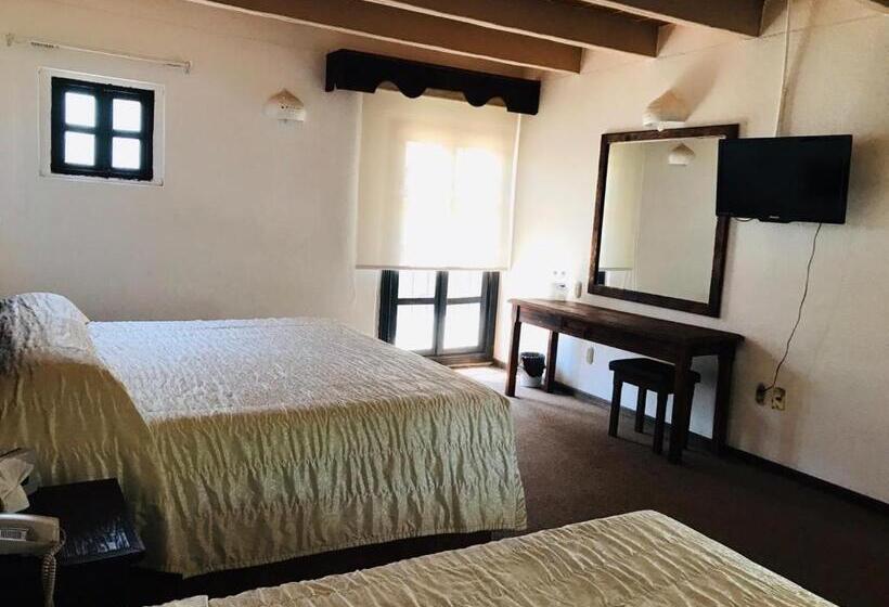 جناح, La Mansión