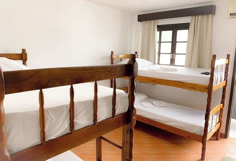 Четырехместный Номер Стандарт, Vandressen & Castro