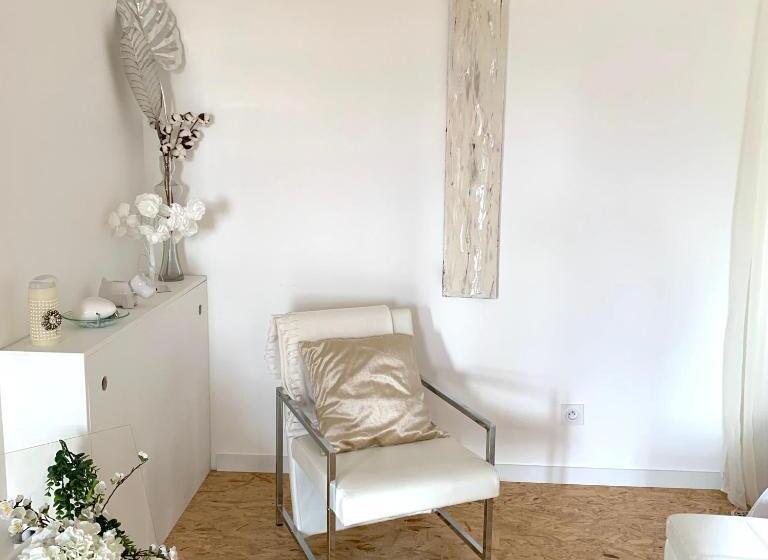 Полулюкс, Le Domaine