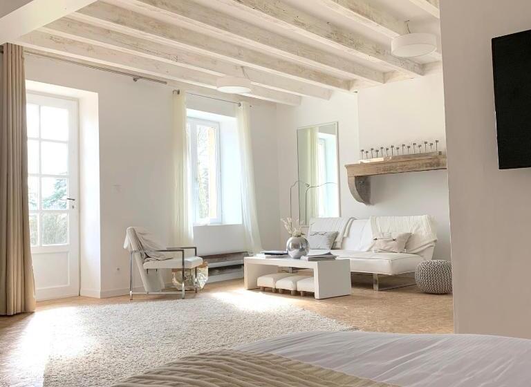 Полулюкс, Le Domaine