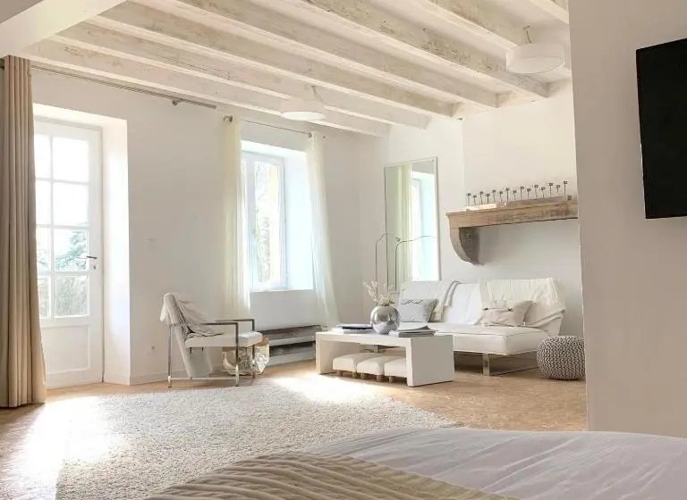 Juniorsviitti, Le Domaine