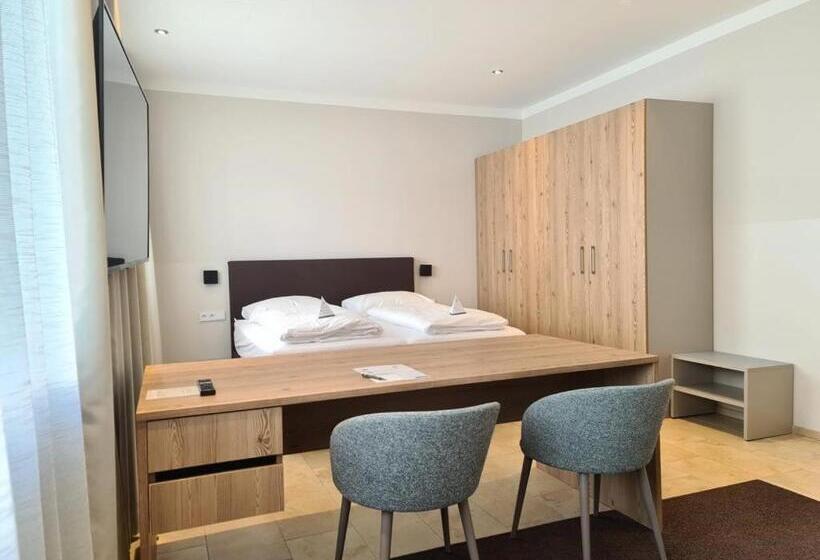 디럭스 룸, Tt Aparthotel Neuhofen
