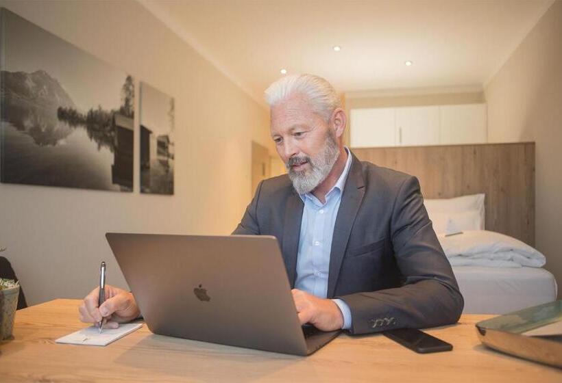 디럭스 룸, Tt Aparthotel Neuhofen