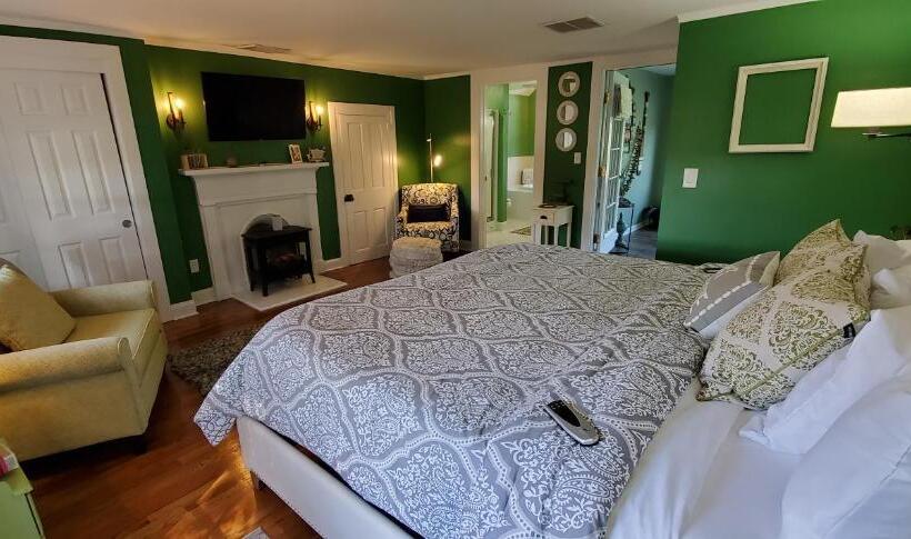 غرفة ديلوكس سرير كينج, Mansion Farm Inn