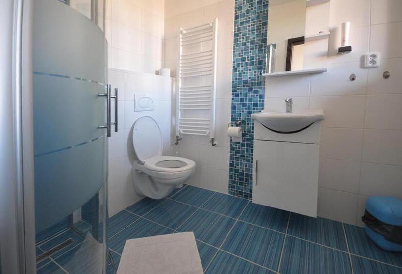 Номер Deluxe с Балконом, Jordánek