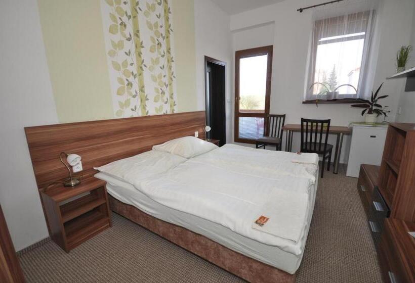 Номер Deluxe с Балконом, Jordánek