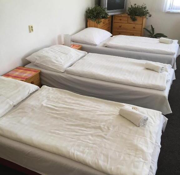 Семейный Номер, Jordánek