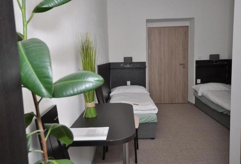 Номер Superior, Jordánek