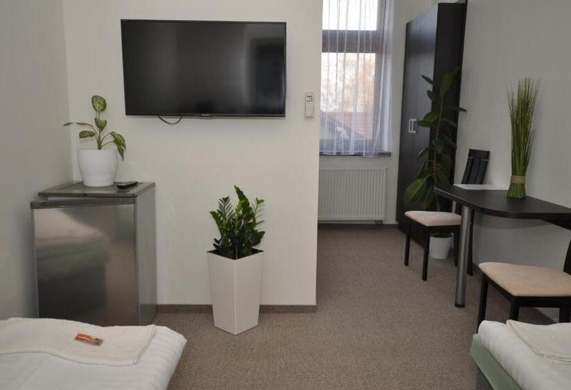 Номер Superior, Jordánek