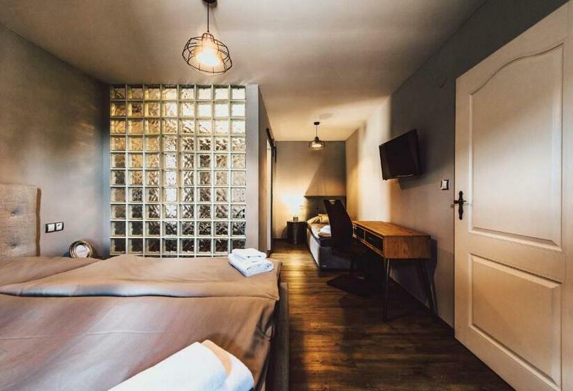 غرفة ديلوكس ثلاثية, Resort Mlýn černovice