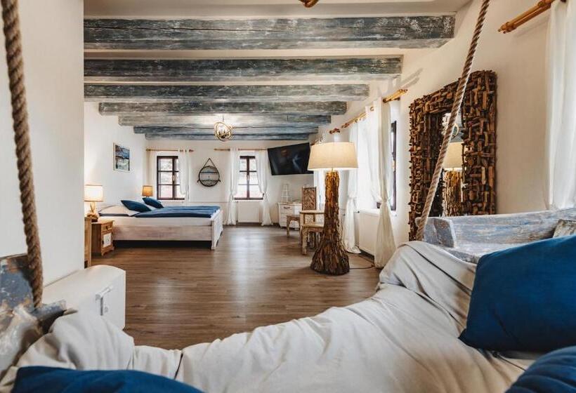 جناح ديلوكس, Resort Mlýn černovice