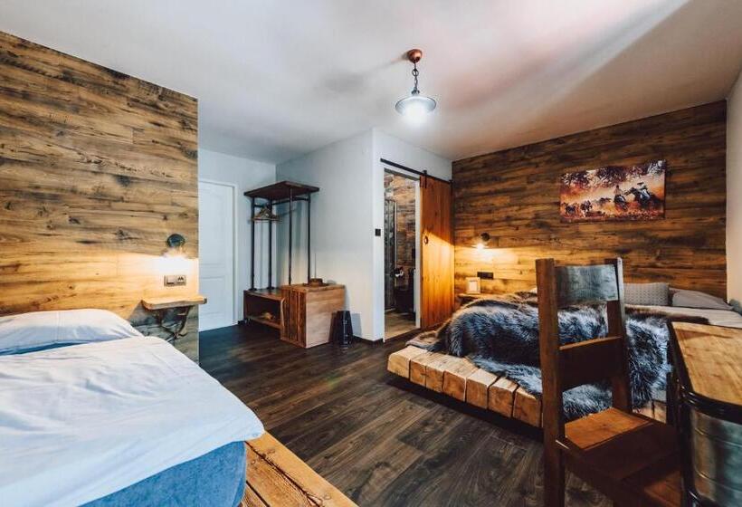 غرفة ديلوكس ثلاثية, Resort Mlýn černovice