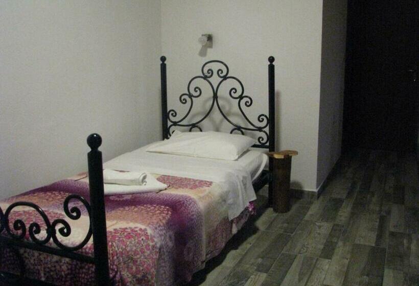 اتاق استاندارد چهار تخته, Skadar Lake Family Resort