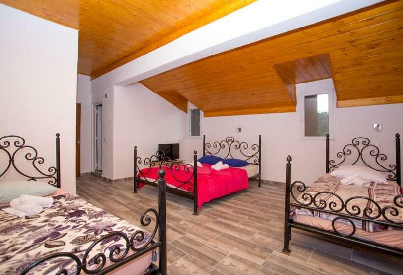 اتاق استاندارد چهار تخته, Skadar Lake Family Resort