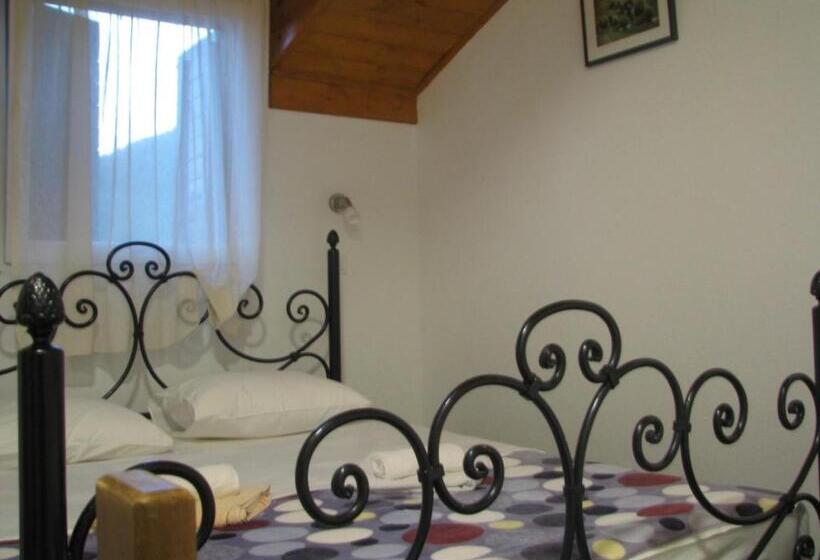 اتاق لوکس, Skadar Lake Family Resort