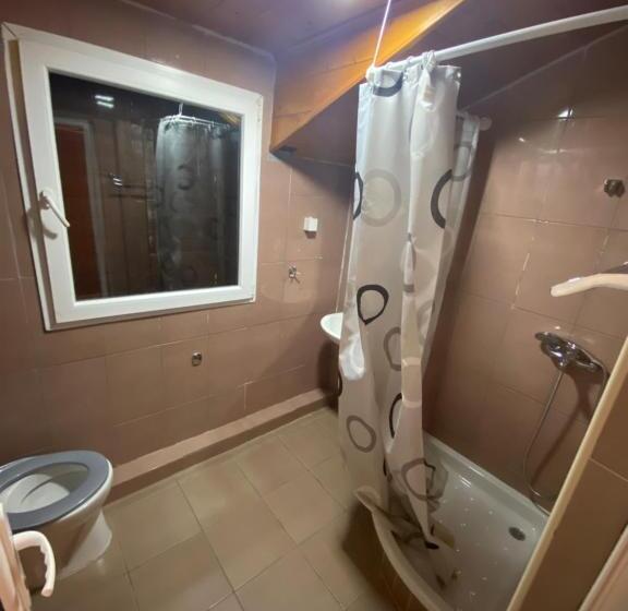 اتاق لوکس, Skadar Lake Family Resort