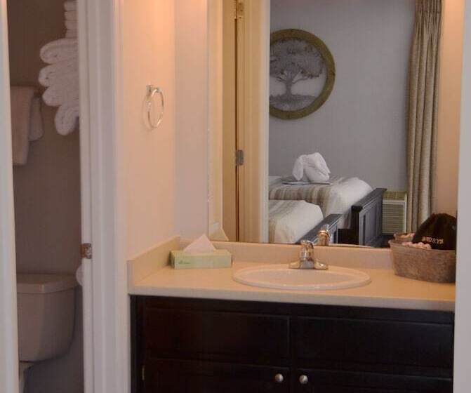 带大床的套房, The Retreat At Center Hill Lake