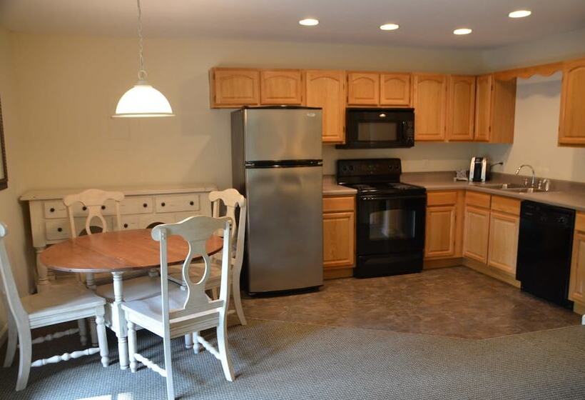 带大床的套房, The Retreat At Center Hill Lake