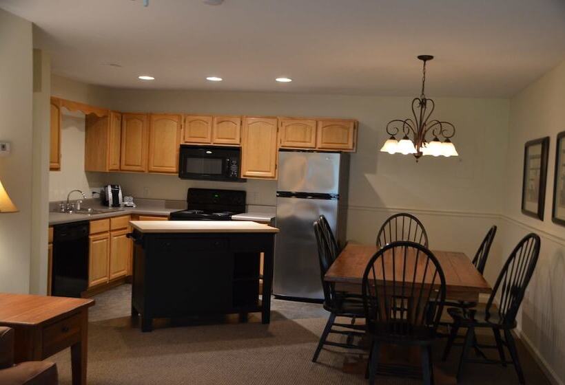 Люкс, The Retreat At Center Hill Lake