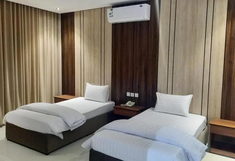 Standard Kolmen Hengen Huone, فندق صحاري نجران