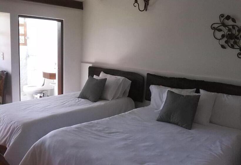 غرفة قياسية ثلاثية, San Benito