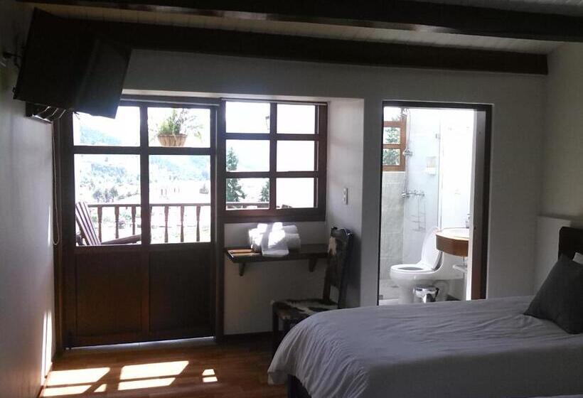 غرفة قياسية ثلاثية, San Benito