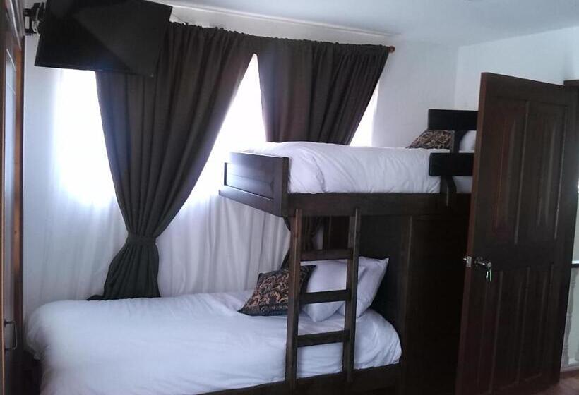 غرفة عائلية مطلّة علي الجبل, San Benito